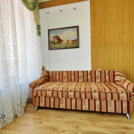 Hébergement de vacances будинок з 5 кімнатами та підземним гаражем у моря в совіньйоні Odessa