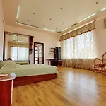 Casa vacanze будинок з 5 кімнатами та підземним гаражем у моря в совіньйоні *