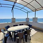 будинок з 5 кімнатами та підземним гаражем у моря в совіньйоні *