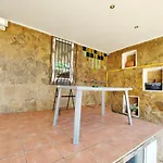 Casa vacanze будинок з 5 кімнатами та підземним гаражем у моря в совіньйоні Odessa