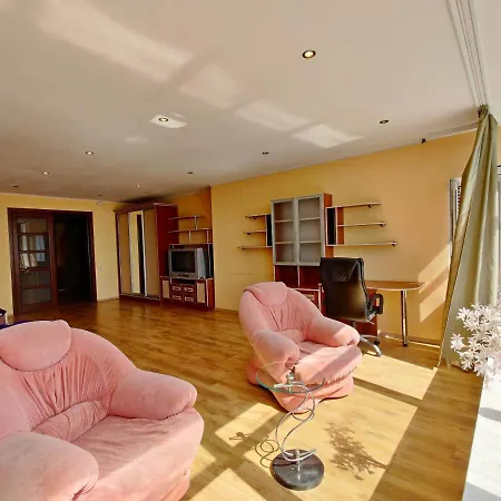 Casa vacanze будинок з 5 кімнатами та підземним гаражем у моря в совіньйоні